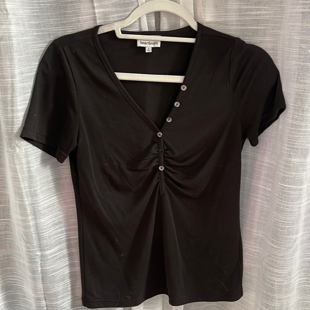 Heartloom black t-sheet